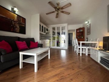 Lovely ground floor apartment on frontline complex in Costa Teguise