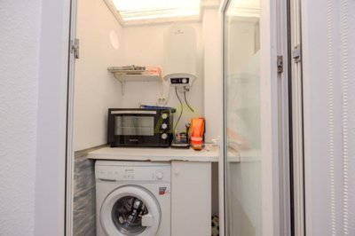 1 bedroom apartment located in a stunning complex with sea views