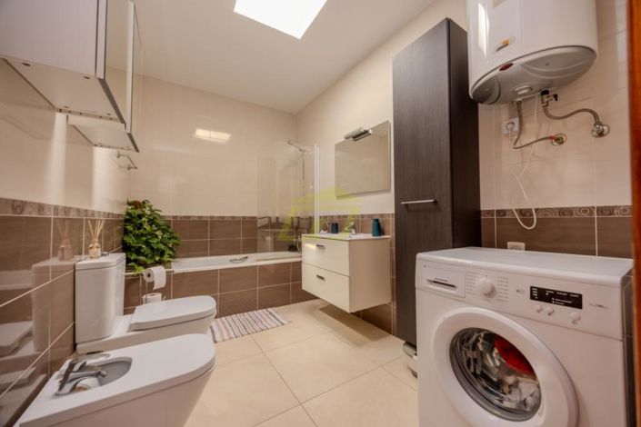 Image No.19-2 Bed Villa for sale