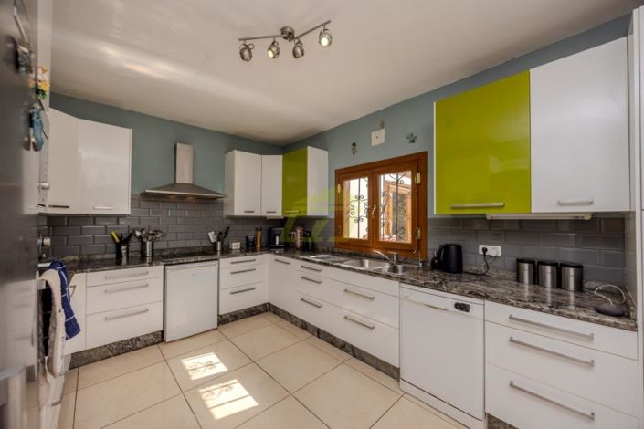 Image No.2-2 Bed Villa for sale