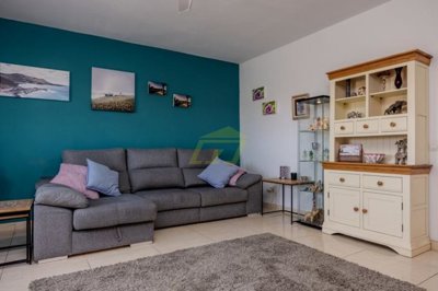 Tranquil countryside villa with panoramic views, spacious living, and mature gardens