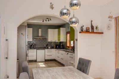 Tranquil countryside villa with panoramic views, spacious living, and mature gardens