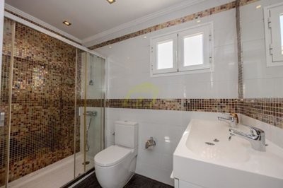 Large apartment in excellent condition with large outdoor space in Puerto del Carmen