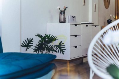 Recently refurbished apartment just a stones through from the beach