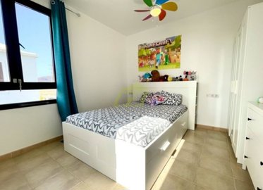 Detached 3 bedroom home in gated community, short stroll to the promenade in Playa Blanca