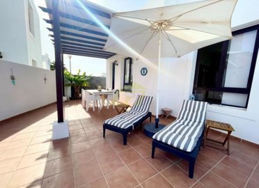 Detached 3 bedroom home in gated community, short stroll to the promenade in Playa Blanca