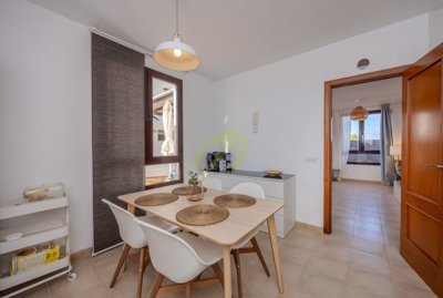 Detached 3 bedroom home in gated community, short stroll to the promenade in Playa Blanca