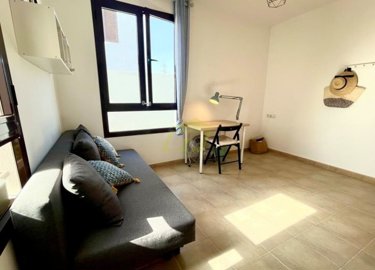 Detached 3 bedroom home in gated community, short stroll to the promenade in Playa Blanca
