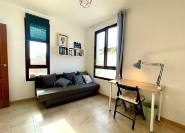Detached 3 bedroom home in gated community, short stroll to the promenade in Playa Blanca