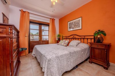 Fantastic 3 bedroom duplex with communal pool in Playa Blanca