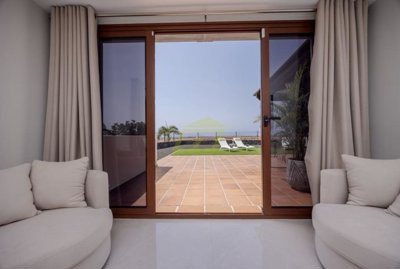 Must see villa with sea views in Playa Blanca!