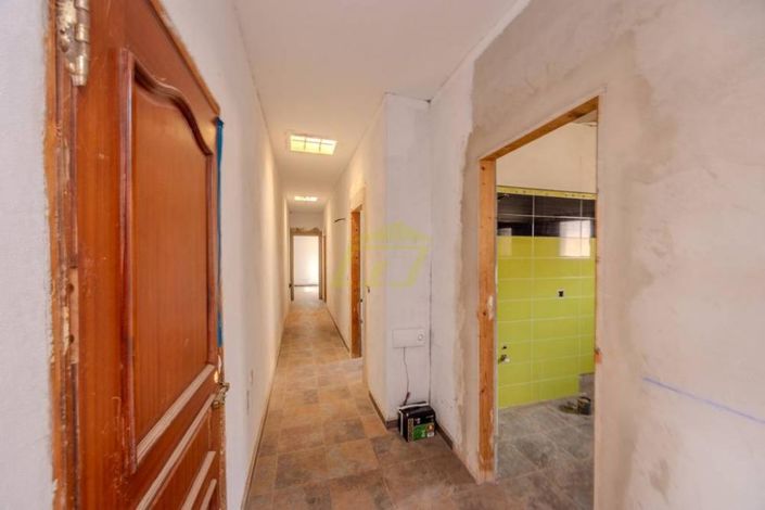 Image No.5-Villa de 3 chambres à vendre à Uga