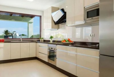 Fantastic 4 bedroom villa with mountain views in Playa Blanca
