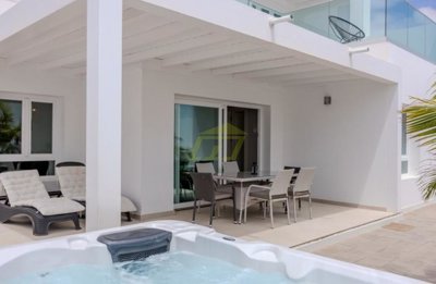 3 bedroom, 3 bathroom villa in fantastic location in Costa Teguise