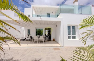 3 bedroom, 3 bathroom villa in fantastic location in Costa Teguise