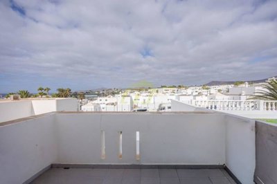 2 Bedroom Duplex with Sea Views in secure Gated Complex