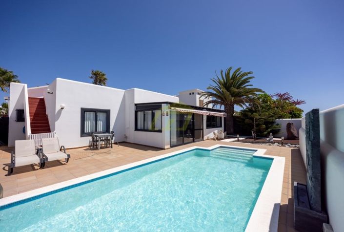 Image No.1-2 Bed Villa for sale