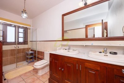 Must see villa with pool & views in Las Breñas