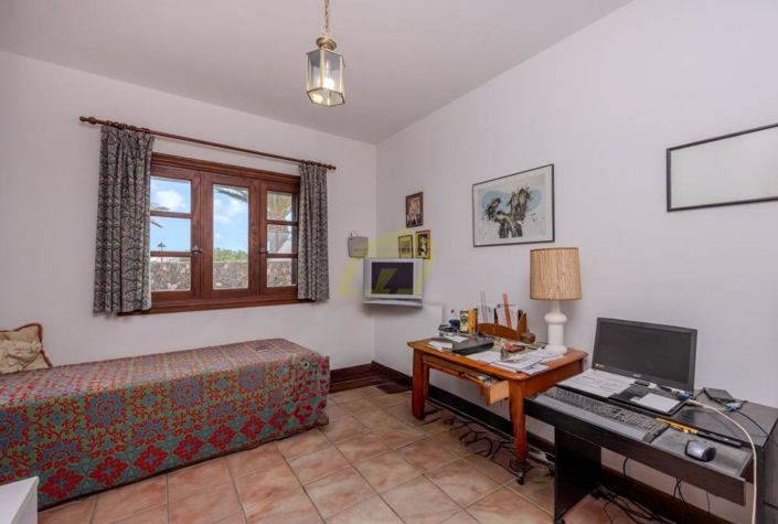 Image No.12-4 Bed Villa for sale