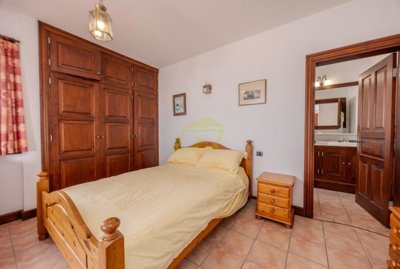 Must see villa with pool & views in Las Breñas