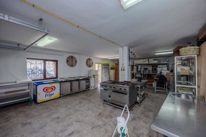 Image No.8-Villa for sale