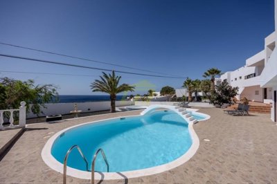 Three units on 4100 m² in Puerto Calero