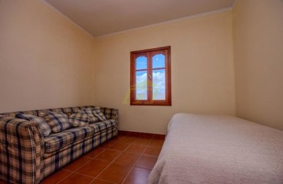 Beautiful 4 bedroom family home with sea views in Tahiche