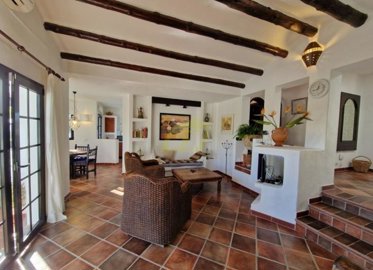 Wonderful detached villa with garden in the heart of Nazaret