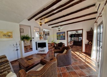 Wonderful detached villa with garden in the heart of Nazaret