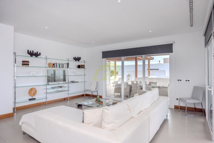 Image No.2-5 Bed Villa for sale