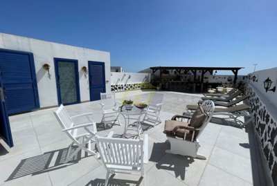 3 bedroom property for sale in Playa Blanca