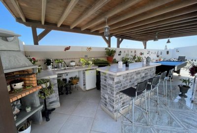 3 bedroom property for sale in Playa Blanca