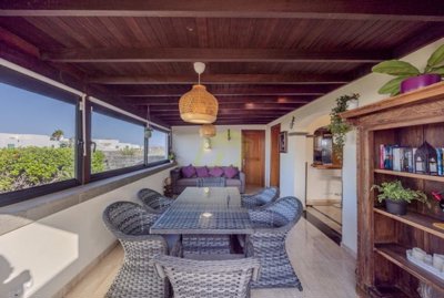 Charming 2 bedroom home with mature gardens and pool in Playa Blanca