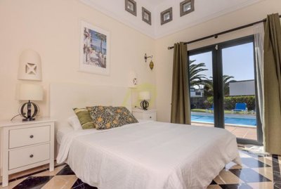 Charming 2 bedroom home with mature gardens and pool in Playa Blanca