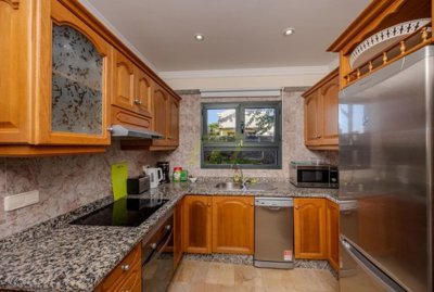 Charming 2 bedroom home with mature gardens and pool in Playa Blanca