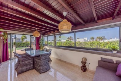 Charming 2 bedroom home with mature gardens and pool in Playa Blanca