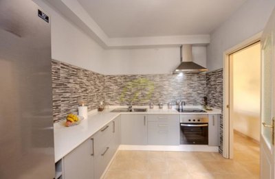 3 bedroom, 2 bathroom duplex in Costa Teguise