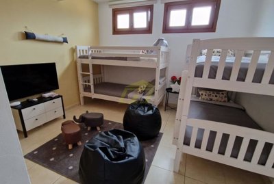 Must see villa with heated private pool and corner plot a few minutes away from Playa Flamingo.