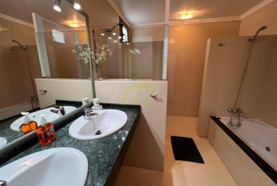 Must see villa with heated private pool and corner plot a few minutes away from Playa Flamingo.