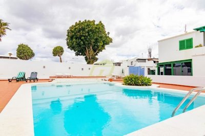 A lovely apartment only 5 minutes walk to the beach in Puerto del Carmen