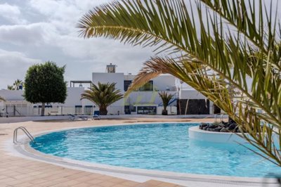 2 bedroom 1 bathroom bungalow with pool  in Puerto Calero