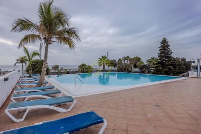 Rare gem in a frontline position with underground parking, storage and sea views