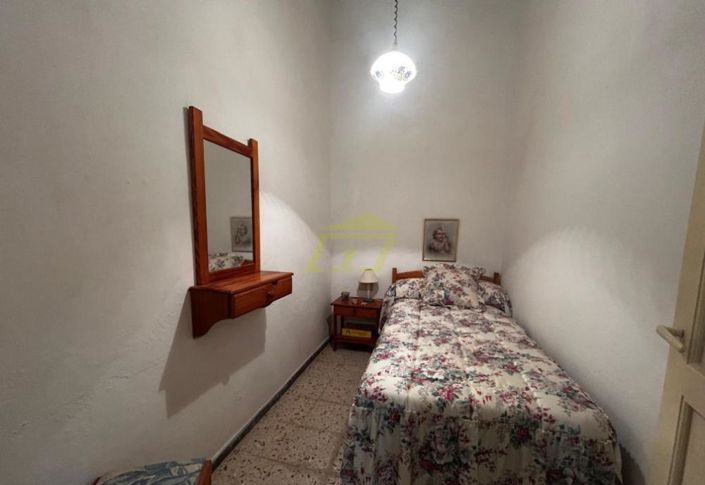 Image No.8-5 Bed Villa for sale