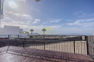 Charming 3 Bed Duplex with Sea & Mountain Views in Tías