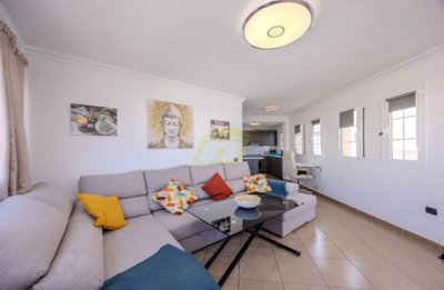 Great city 2 bedroom 1 bathroom apartment with upper balcony in Arrecife