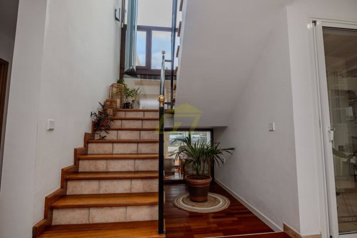 Image No.10-3 Bed Villa for sale