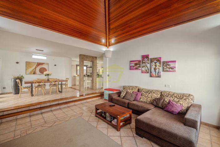 Image No.19-3 Bed Villa for sale