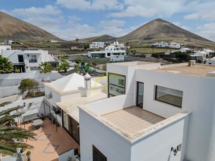 Image No.20-3 Bed Villa for sale