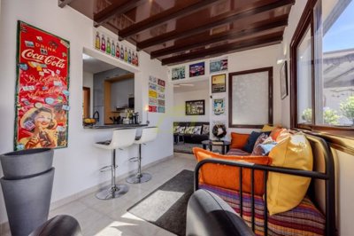 Stylish 3-Bedroom Villa Just 5 Minutes from Playa de La Concha