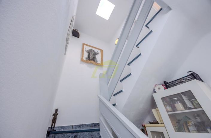 Image No.10-2 Bed Villa for sale